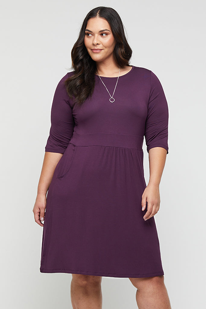 Plus size 3/4 sleeved dress in purple