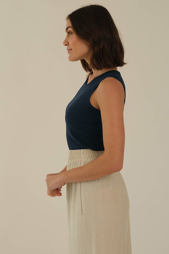 Super soft flattering in length fitted singlet in dark navy