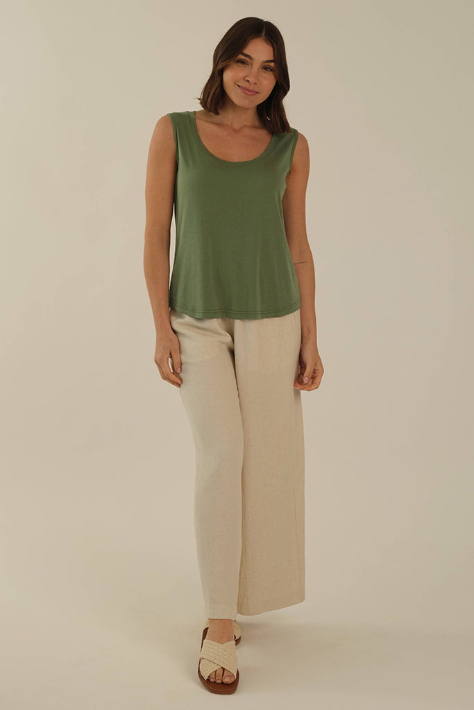 Classic Scoop Tank - Gum Leaf