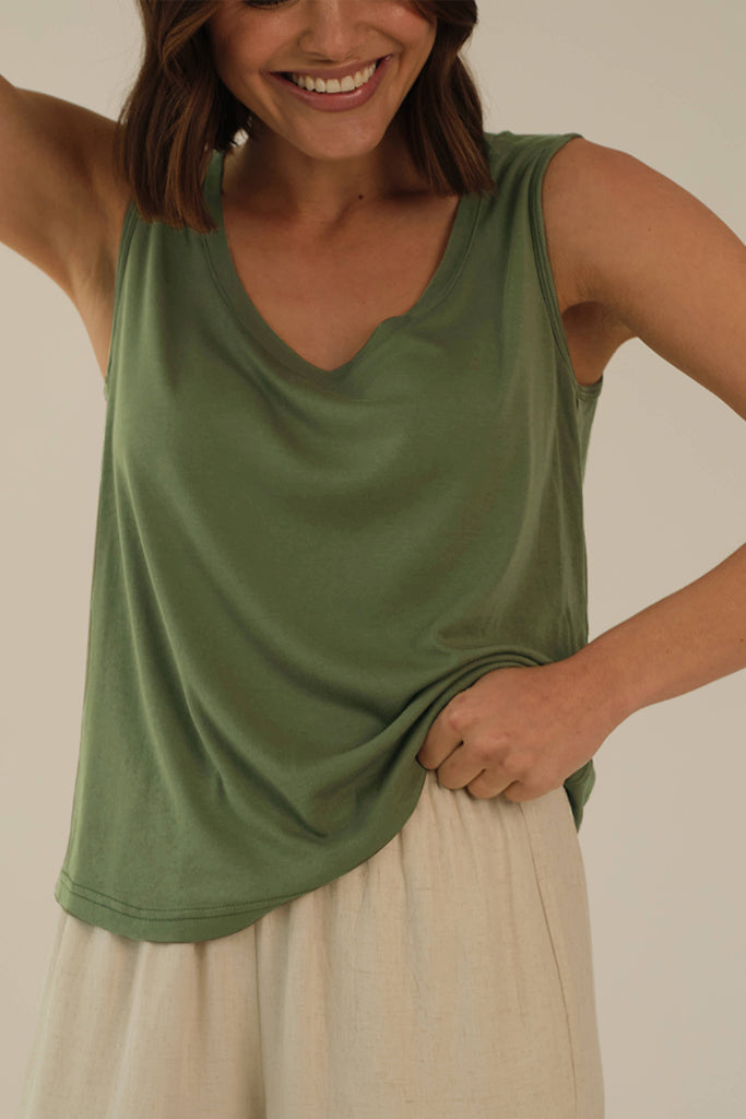 Classic Scoop Tank - Gum Leaf