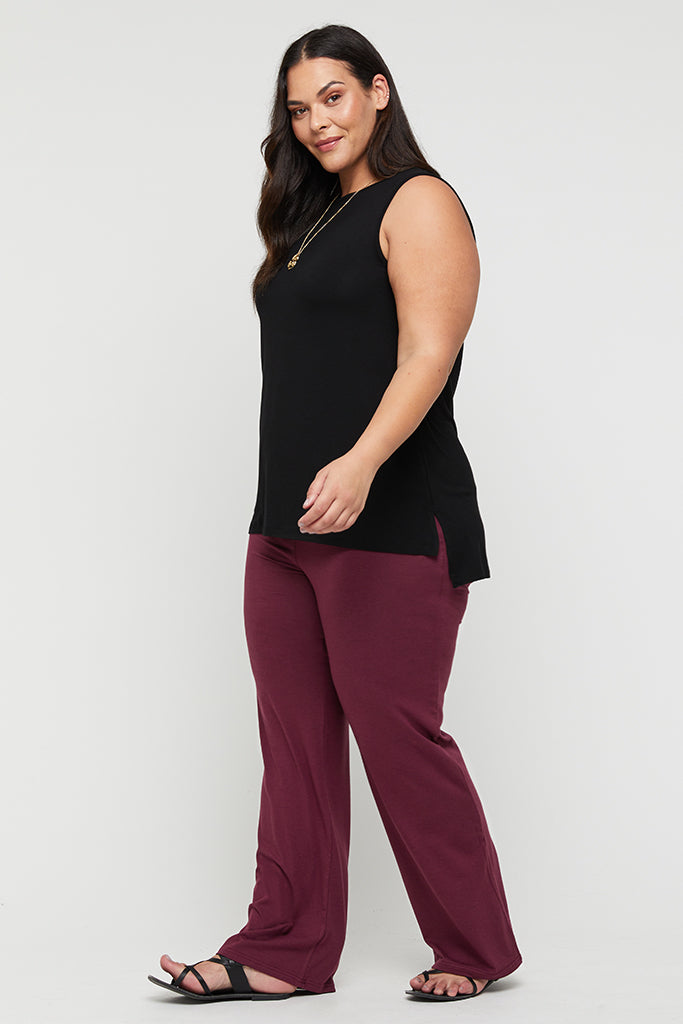 Burgundy bamboo lounge pants in plus size, made from soft and breathable fabric