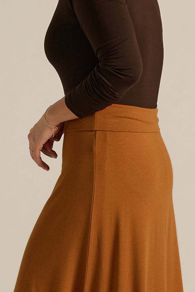Long bamboo skirt with foldable waistband