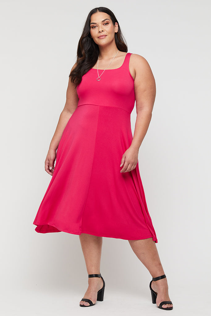 Plus size bamboo midi dress in pink.