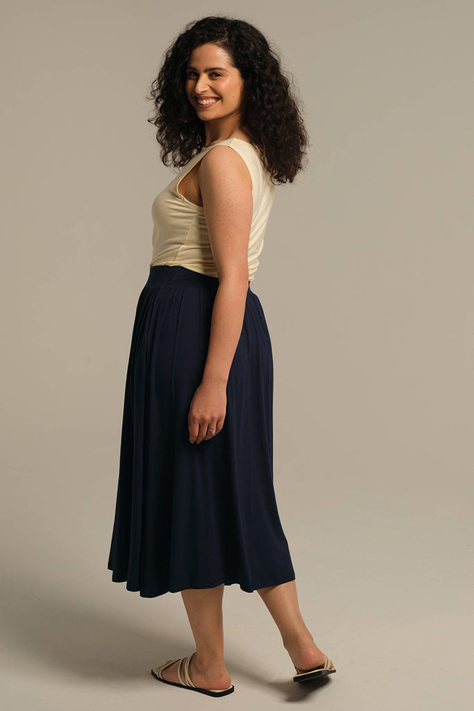 flattering pleated skirt in midi length in bamboo fabric