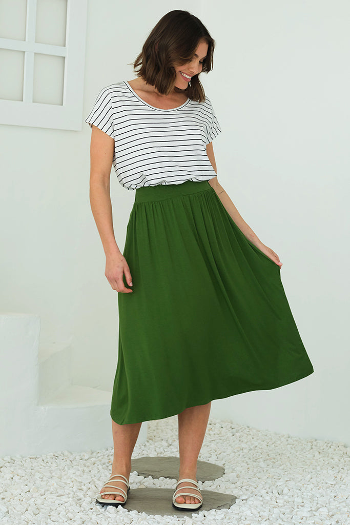 bamboo green midi skirt with pleats, elastic waistband and pockets