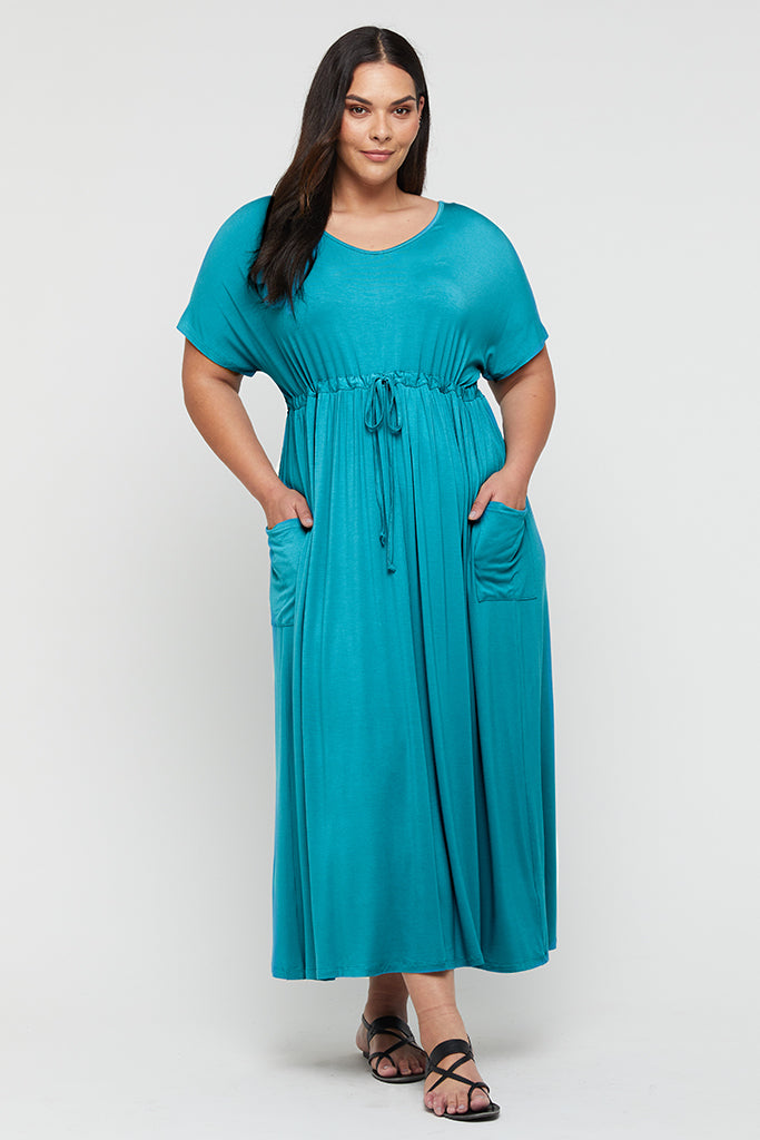 Curvy maxi dress in teal for summer.