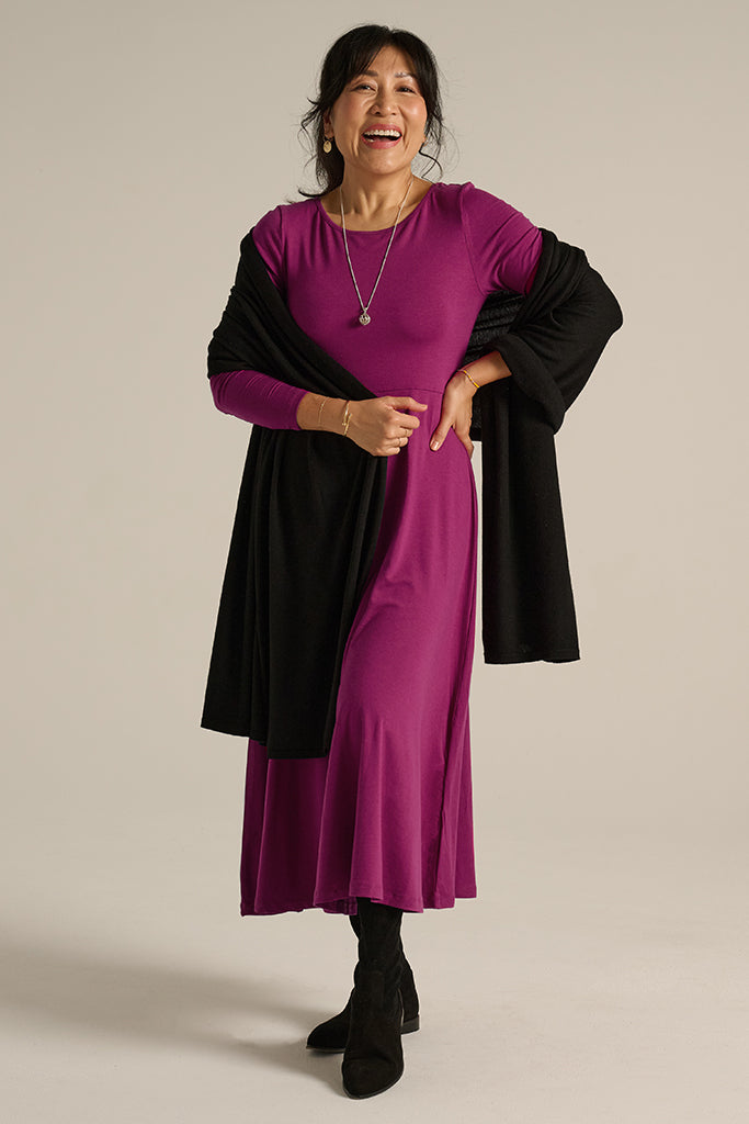 Bamboo dress in Berry, ideal for work or weekends, designed with long sleeves and a flattering fit.