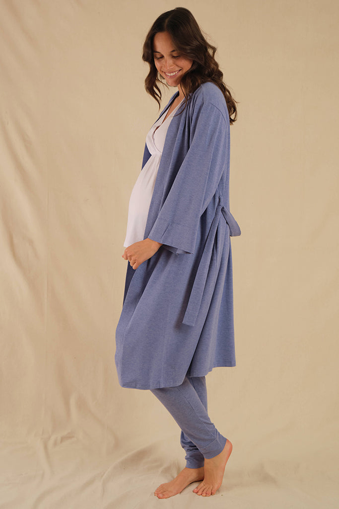 Side view of maternity sleepwear robe in lavender, made out of stretchy bamboo