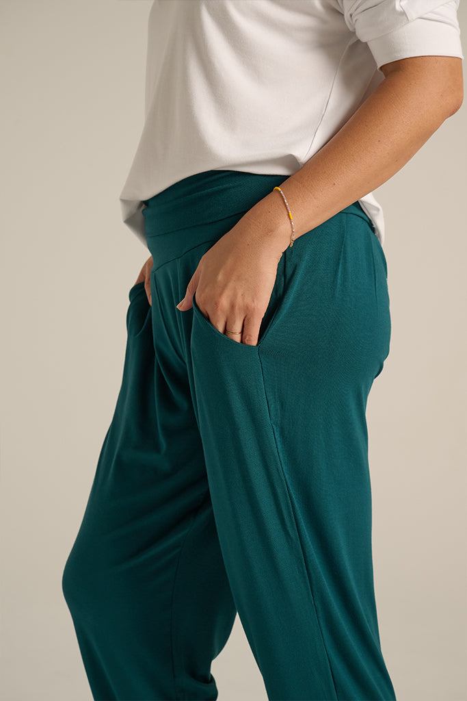 Softline Slouch Pants - Pine