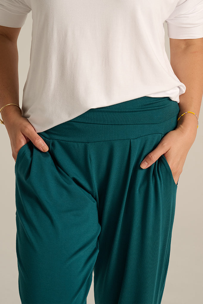 Softline Slouch Pants - Pine