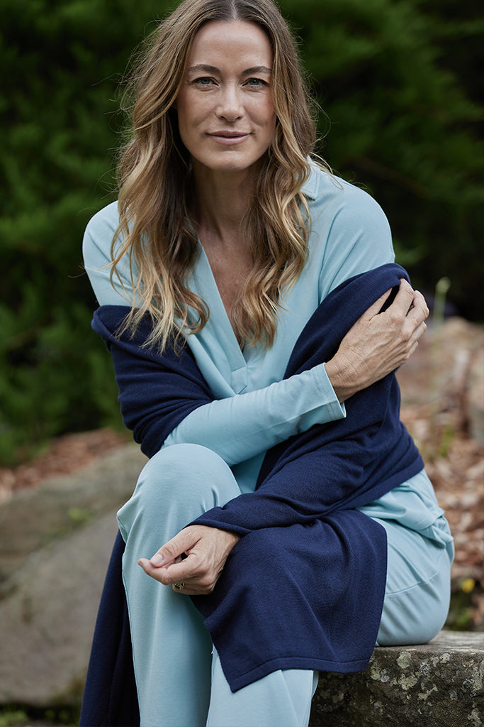 Bamboo & Recycled Cashmere Wool Travel Wrap - Dark Navy