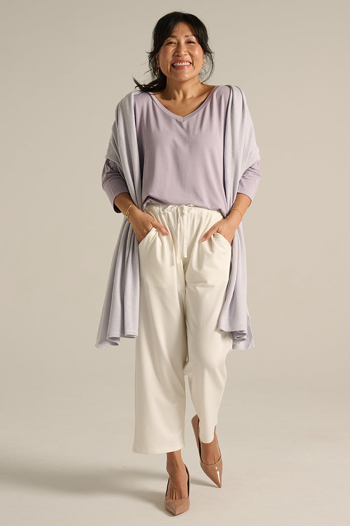 front view of the comfy pocket pant in soft white