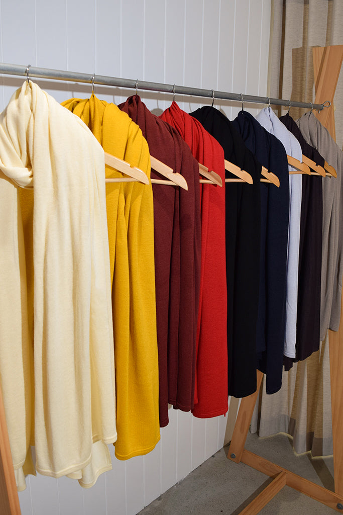 Bamboo & Recycled Cashmere Wool Travel Wrap - Dark Navy