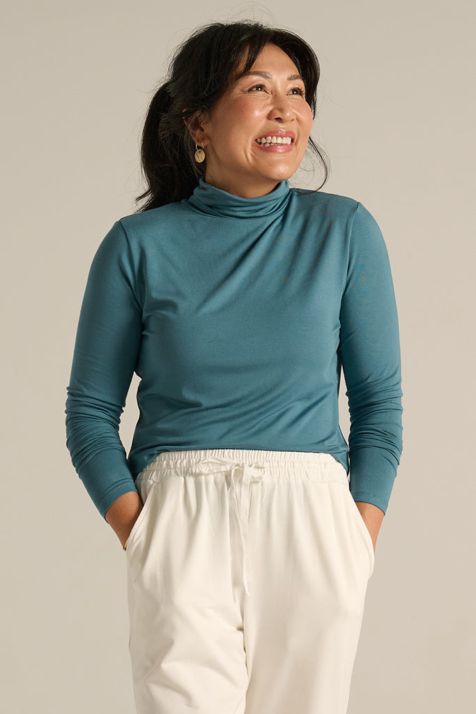 Bamboo Turtle Neck - Ocean
