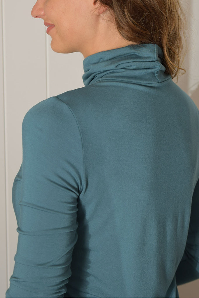 Bamboo Turtle Neck - Ocean