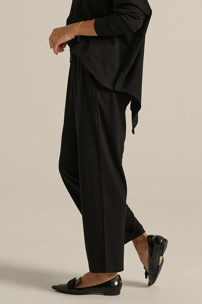 Ankle-length black straight-leg pants