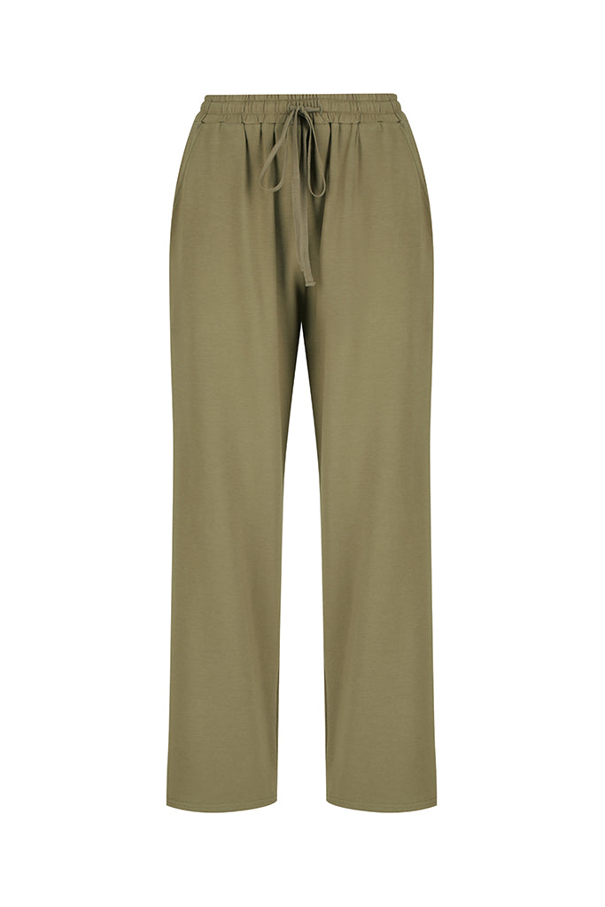 soft bamboo trackpant with a drawstring and side pockets