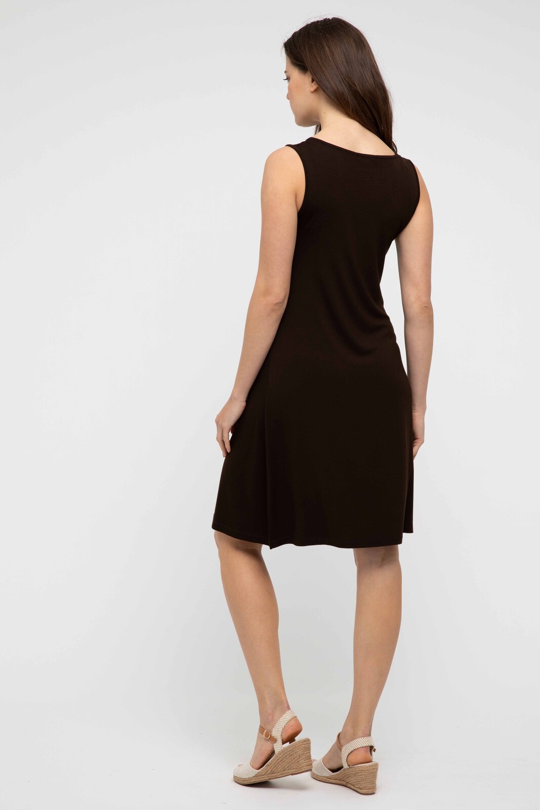 Comfortable maternity dress with stretchy bamboo fabric.
