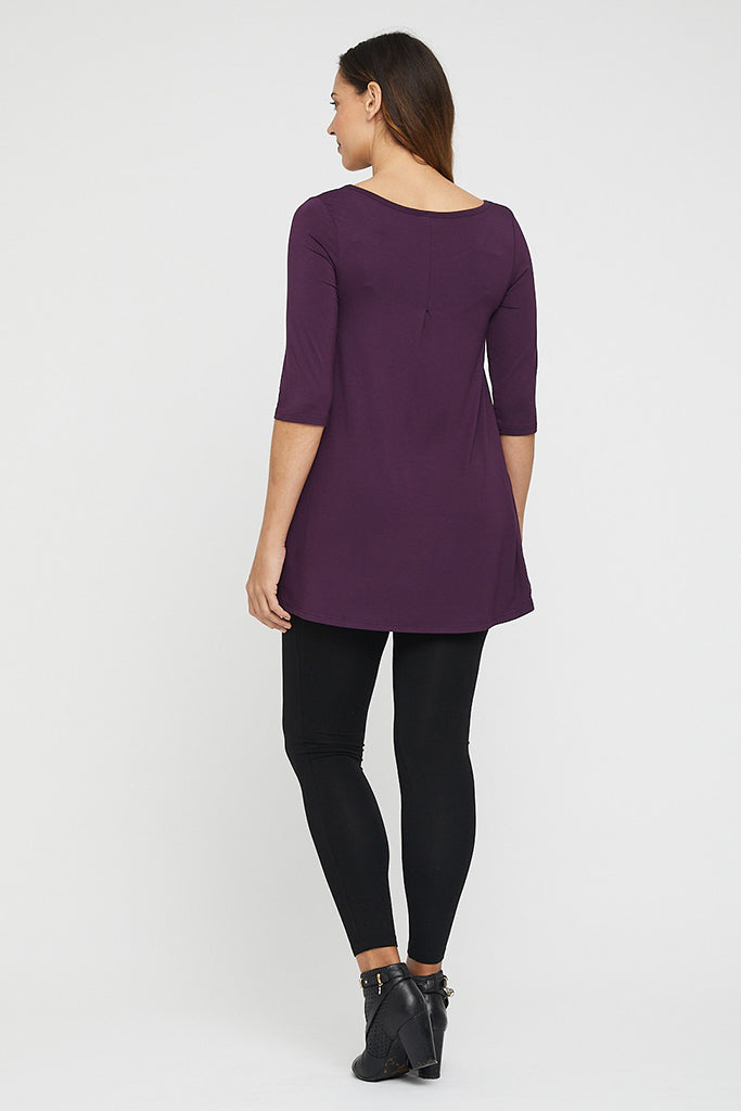 a tall model wearing full length bamboo leggings in black