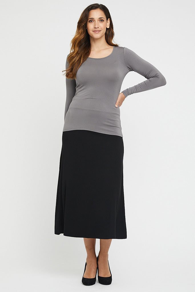 Black skirt in maxi lengh made of bamboo