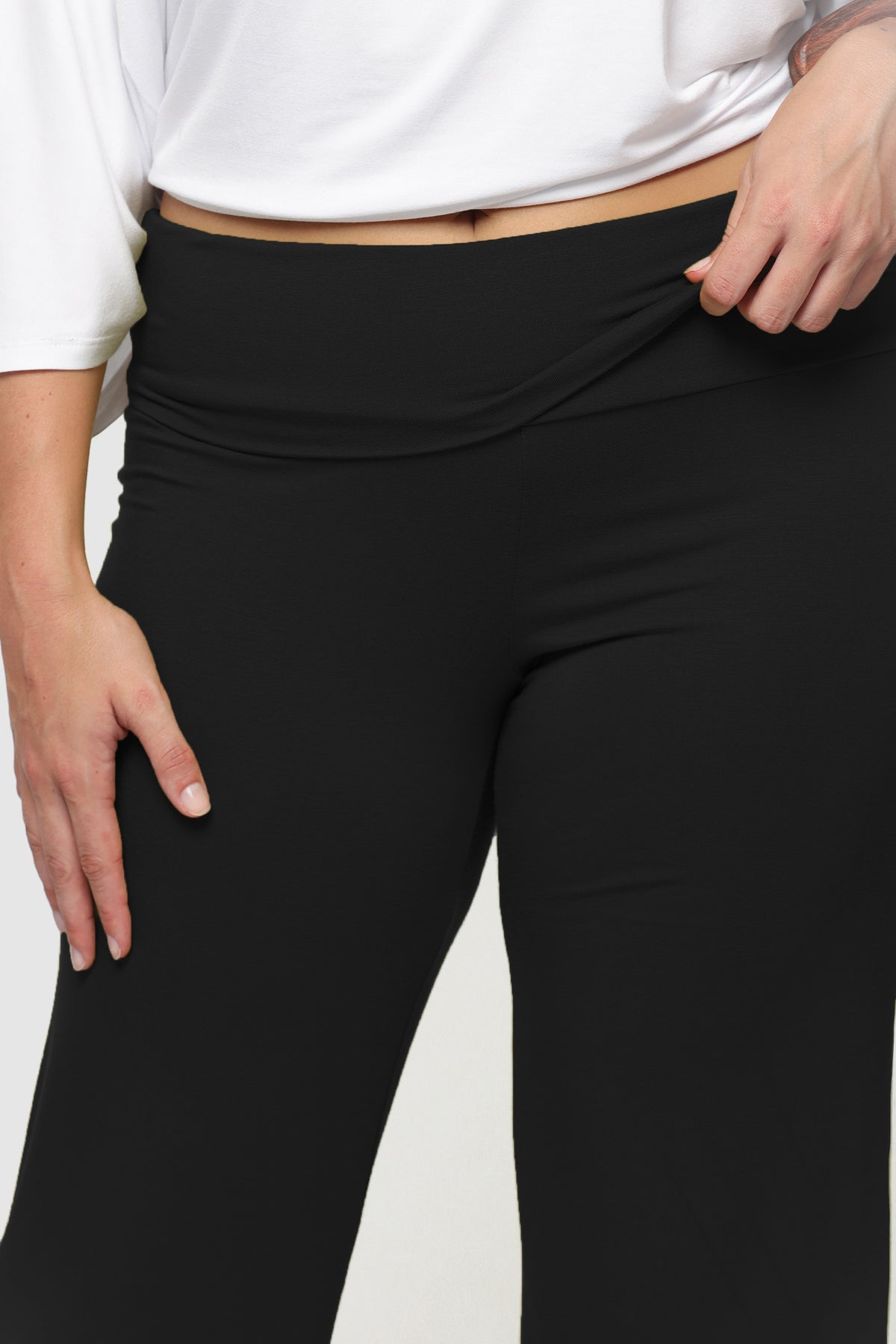 Softline Crop Pants - Vintage Black
