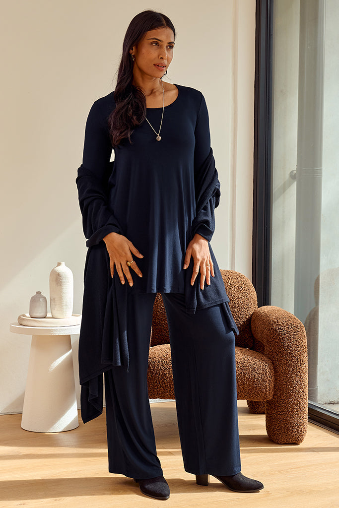 Bamboo & Recycled Cashmere Wool Travel Wrap - Dark Navy