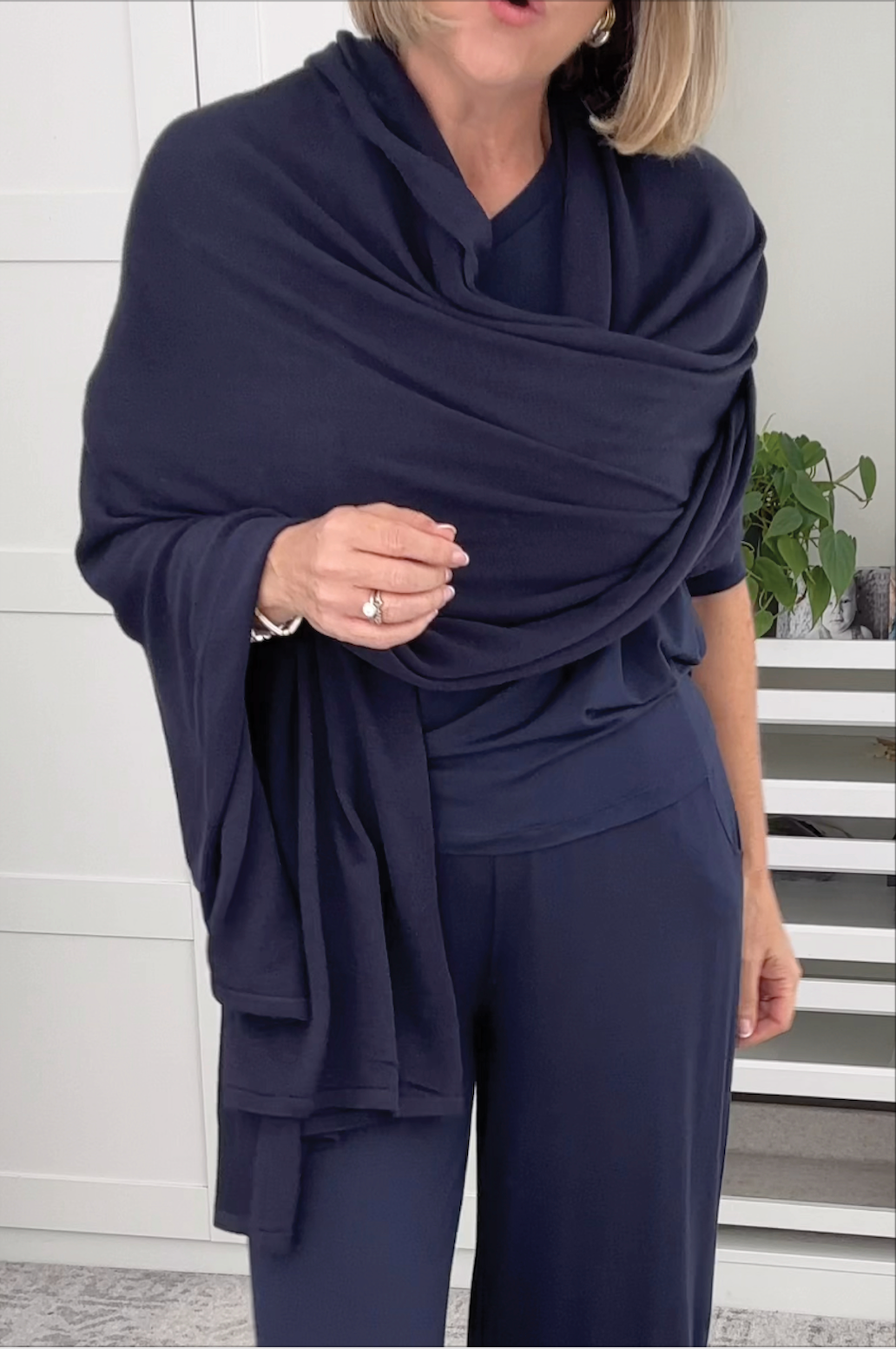 Bamboo & Recycled Cashmere Wool Travel Wrap - Dark Navy